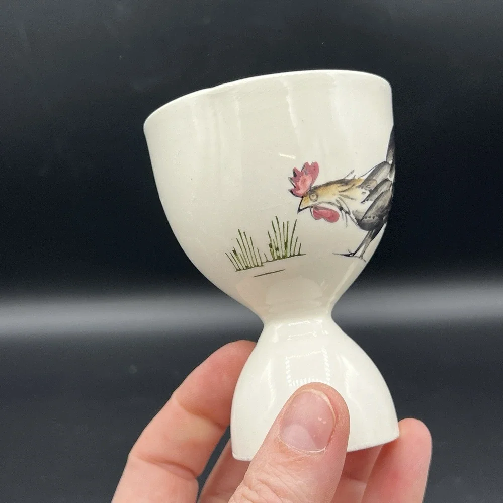 The Unbranded Brand vtg egg